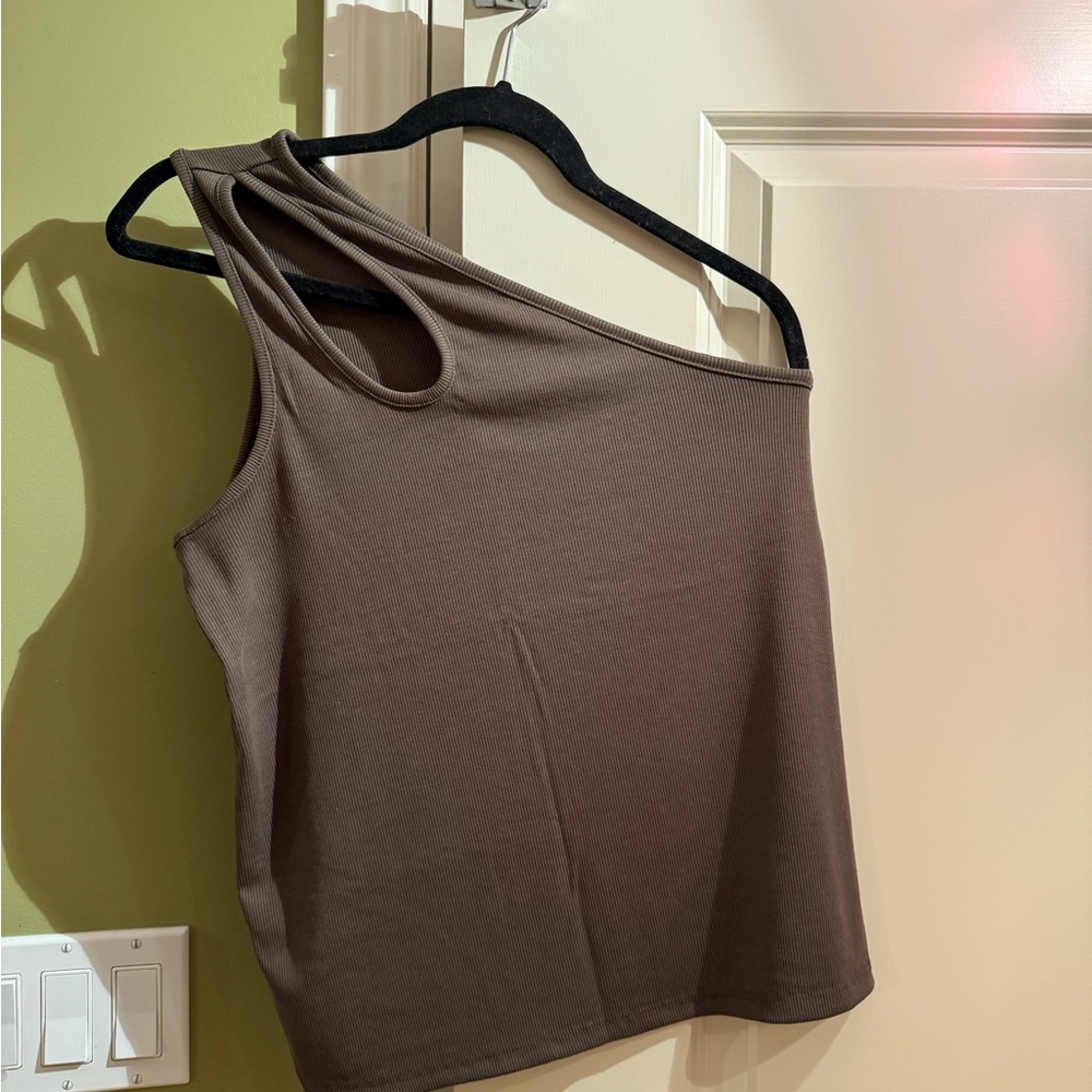 rSTYLE One-Shoulder Ribbed Tank Top – Brown, Size XL